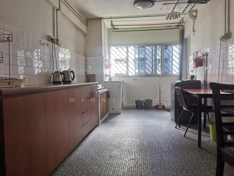 212 Ang Mo Kio Avenue 3, 212 Ang Mo Kio Avenue 3, Ang Mo Kio / Bishan / Thomson, 2 Bedrooms, 721 sqft, HDB Flat For Sale, by Winnie Wu, 500284093 - Kitchen - PropertyGuru.com.sg
