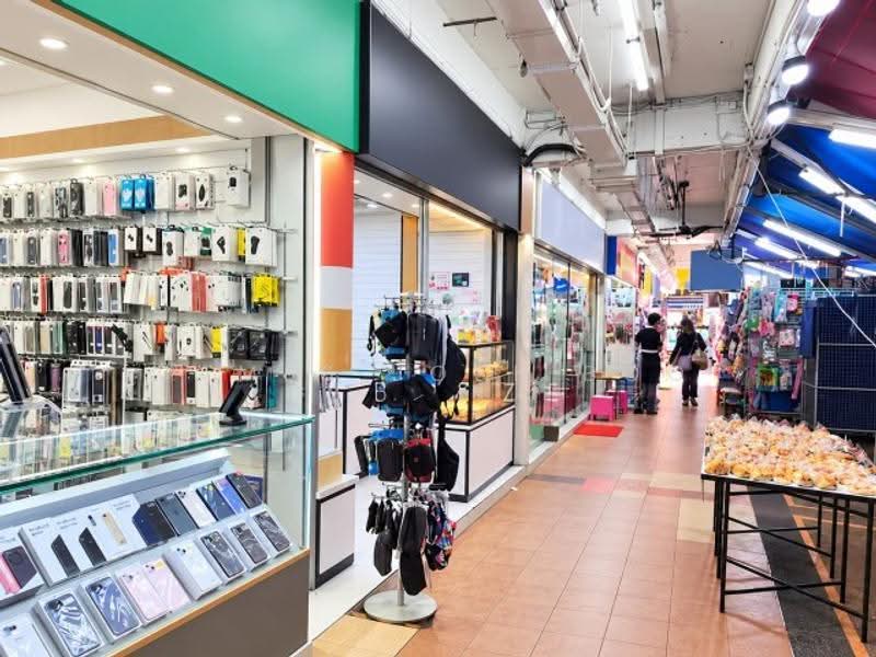 Busy Bedok South hdb shop | Opp market | Empty now, 158, Bedok / Upper East Coast, 300 sqft, Shop / Shophouse For Rent, by James Jose Boo, 500284114 - CommercialGuru.com.sg
