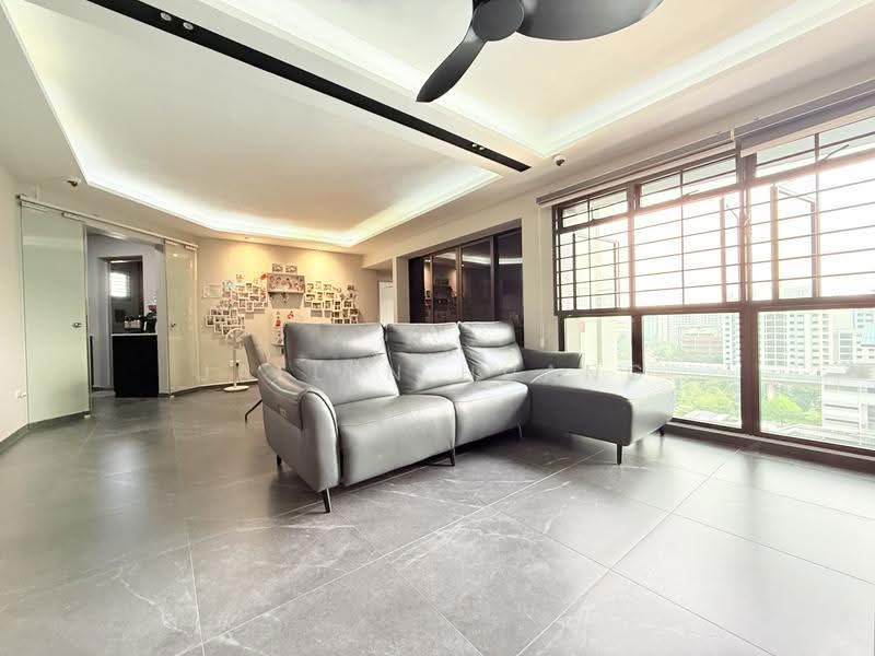 656B Jurong West Street 61, 656B Jurong West Street 61, Boon Lay / Jurong / Tuas, 4 Bedrooms, 1,421 sqft, HDB Flat For Sale, by Jallen Huang, 500284152 - Living Room - PropertyGuru.com.sg