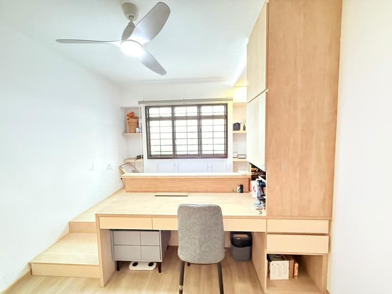 656B Jurong West Street 61, 656B Jurong West Street 61, Boon Lay / Jurong / Tuas, 4 Bedrooms, 1,421 sqft, HDB Flat For Sale, by Jallen Huang, 500284152 - Study - PropertyGuru.com.sg