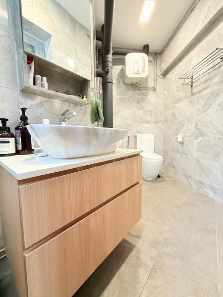 656B Jurong West Street 61, 656B Jurong West Street 61, Boon Lay / Jurong / Tuas, 4 Bedrooms, 1,421 sqft, HDB Flat For Sale, by Jallen Huang, 500284152 - Bathroom - PropertyGuru.com.sg