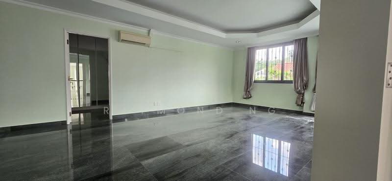 Windsor Park Estate, Florida Road, Ang Mo Kio / Bishan / Thomson, 5 Bedrooms, 6,000 sqft, Bungalow House For Rent, by Raymond Ng, 500284158 - Living Room - PropertyGuru.com.sg