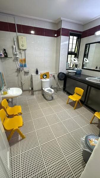 50 sengkang east way, Hougang / Punggol / Sengkang, 8 Bedrooms, 4,060 sqft, Detached House For Rent, by Jeremy Low, 500284160 - Bathroom - PropertyGuru.com.sg