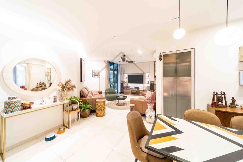 East Meadows, 32 Tanah Merah Kechil Road, Bedok / Upper East Coast, 3 Bedrooms, 1,281 sqft, Condominium For Sale, by Timothy Tan, 500284161 - Living Room - PropertyGuru.com.sg