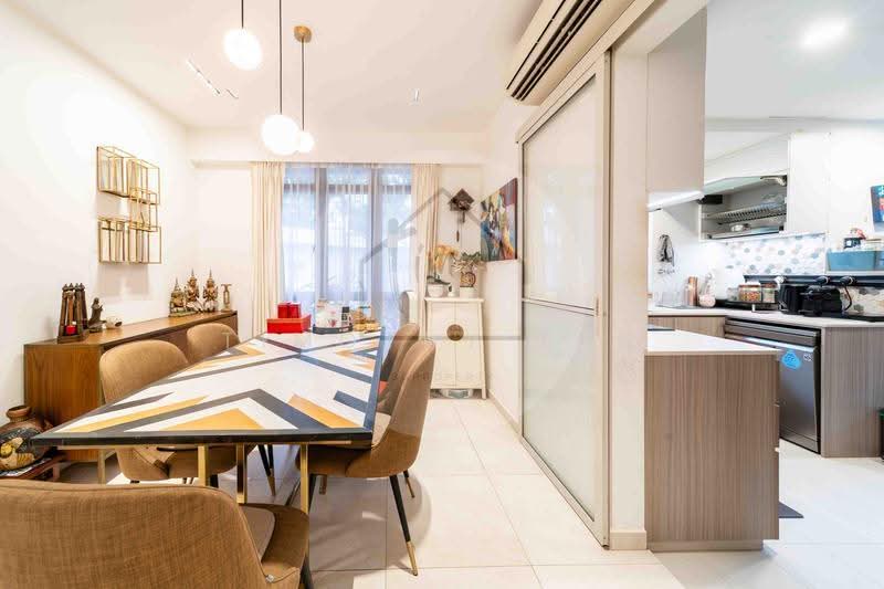 East Meadows, 32 Tanah Merah Kechil Road, Bedok / Upper East Coast, 3 Bedrooms, 1,281 sqft, Condominium For Sale, by Timothy Tan, 500284161 - Dining Room - PropertyGuru.com.sg