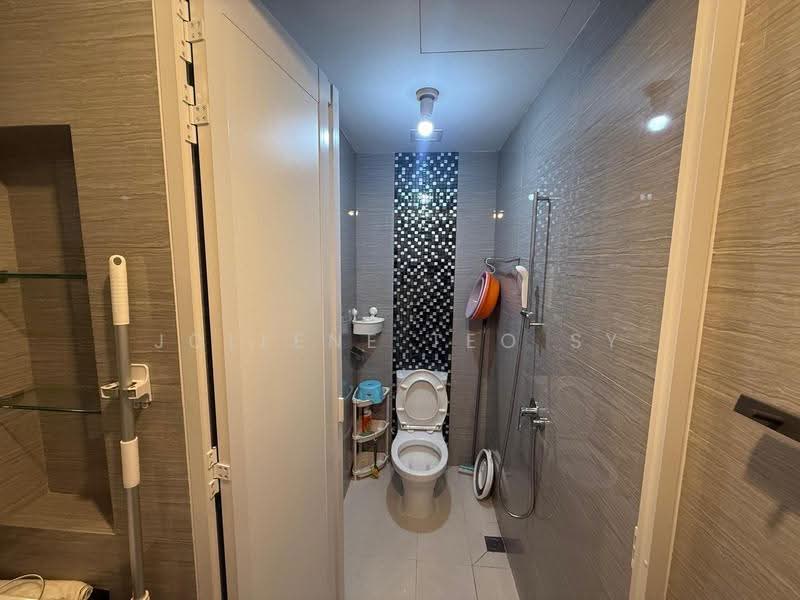 Rezi 3Two, 48 Lorong 32 Geylang, Eunos / Geylang / Paya Lebar, Studio, 452 sqft, Apartment For Sale, by Jollene Teo SY, 500284177 - Bathroom - PropertyGuru.com.sg