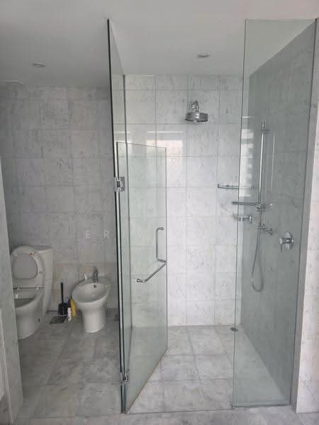Draycott Eight, 4 Draycott Park, Tanglin / Holland / Bukit Timah, 4 Bedrooms, 2,896 sqft, Condominium For Rent, by Eric Goh, 500284185 - Bathroom - PropertyGuru.com.sg