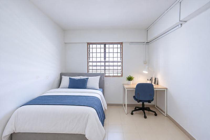 233 Bukit Batok East Avenue 5, 233 Bukit Batok East Avenue 5, Dairy Farm / Bukit Panjang / Choa Chu Kang, 2 Bedrooms, 721 sqft, HDB Flat For Sale, by KOH YONG JIAN, 500284204 - Bedroom - PropertyGuru.com.sg