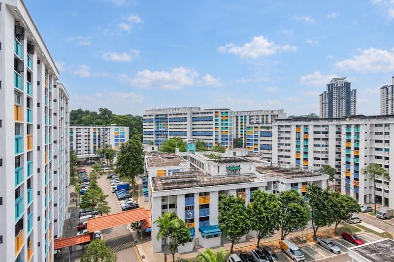 233 Bukit Batok East Avenue 5, 233 Bukit Batok East Avenue 5, Dairy Farm / Bukit Panjang / Choa Chu Kang, 2 Bedrooms, 721 sqft, HDB Flat For Sale, by KOH YONG JIAN, 500284204 - Exterior - PropertyGuru.com.sg