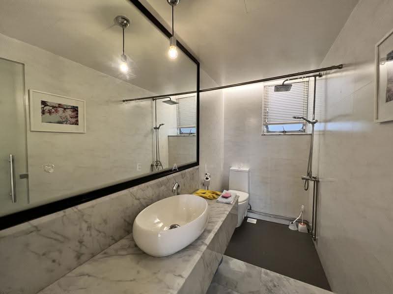 Kim Sia Court, 27 Jalan Jintan, Orchard / River Valley, 1 Bedroom, 150 sqft, Apartment For Rent, by Eva Lim, 500284207 - Bathroom - PropertyGuru.com.sg