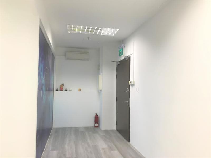 UB. One, 81 Ubi Avenue 4, Eunos / Geylang / Paya Lebar, 926 sqft, Light Industrial (B1) For Rent, by Eileen Au, 500284208 - Corridor - CommercialGuru.com.sg