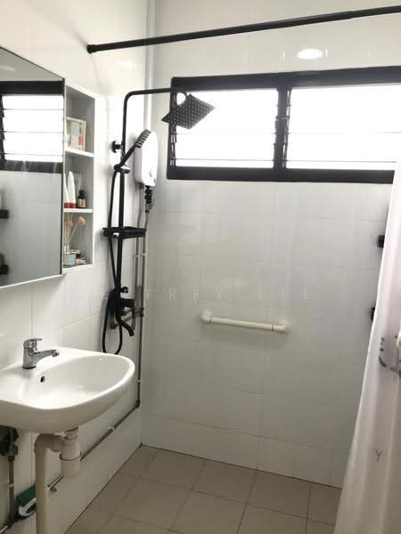 617 Yishun Ring Road, 617 Yishun Ring Road, Sembawang / Yishun, Room Rental, 200 sqft, HDB Flat For Rent, by Jeffrey Lee, 500284209 - Bathroom - PropertyGuru.com.sg