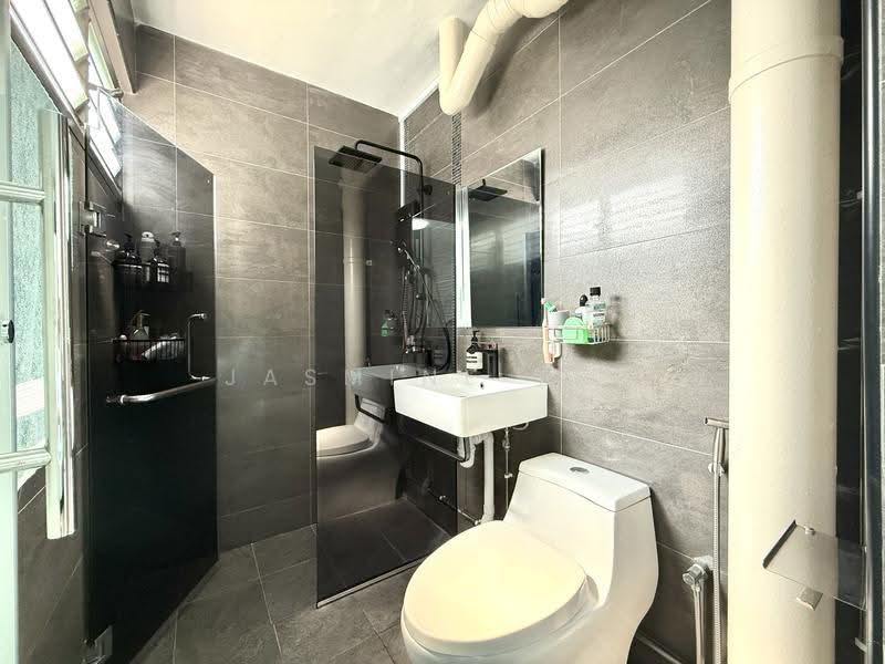 632 Hougang Avenue 8, 632 Hougang Avenue 8, Hougang / Punggol / Sengkang, 3 Bedrooms, 958 sqft, HDB Flat For Sale, by Jasmine Teo, 500284211 - Bathroom - PropertyGuru.com.sg