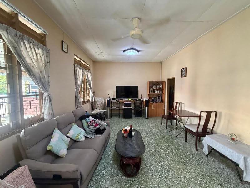 Serangoon Garden Estate, Cooling Close, Hougang / Punggol / Sengkang, 3 Bedrooms, 2,801 sqft, Terraced House For Sale, by Cindy Lee, 500284218 - Living Room - PropertyGuru.com.sg