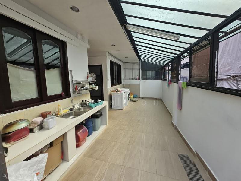 118 farrer road, Tanglin / Holland / Bukit Timah, 6 Bedrooms, 4,500 sqft, Corner Terrace For Rent, by John Koh, 500284230 - Balcony - PropertyGuru.com.sg