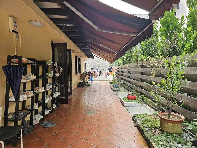 118 farrer road, Tanglin / Holland / Bukit Timah, 6 Bedrooms, 4,500 sqft, Corner Terrace For Rent, by John Koh, 500284230 - Exterior - PropertyGuru.com.sg