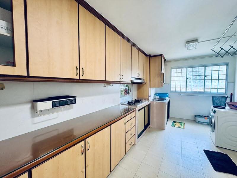 421 Bukit Batok West Avenue 2, 421 Bukit Batok West Avenue 2, Dairy Farm / Bukit Panjang / Choa Chu Kang, 2 Bedrooms, 732 sqft, HDB Flat For Rent, by Steven NG, 500284253 - Kitchen - PropertyGuru.com.sg
