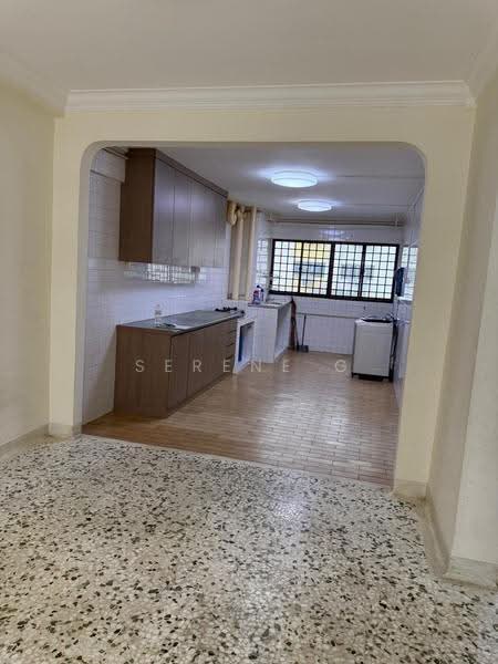 704 Yishun Avenue 5, 704 Yishun Avenue 5, Sembawang / Yishun, 2 Bedrooms, 732 sqft, HDB Flat For Sale, by Serene G, 500284259 - Kitchen - PropertyGuru.com.sg