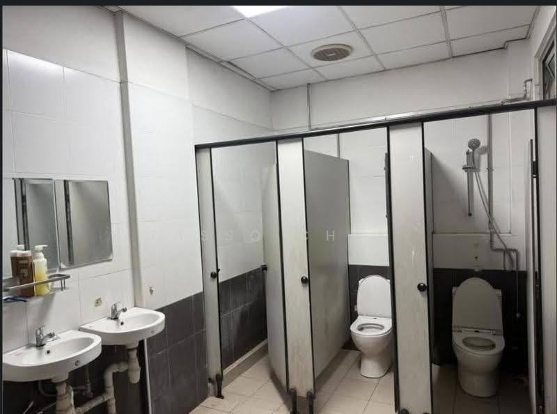 Nordix, 1 Woodlands Industrial Park E2, Sembawang / Yishun, 6,211 sqft, Factory / Workshop (B2) For Sale, by Tasso Chan, 500284265 - Bathroom - CommercialGuru.com.sg