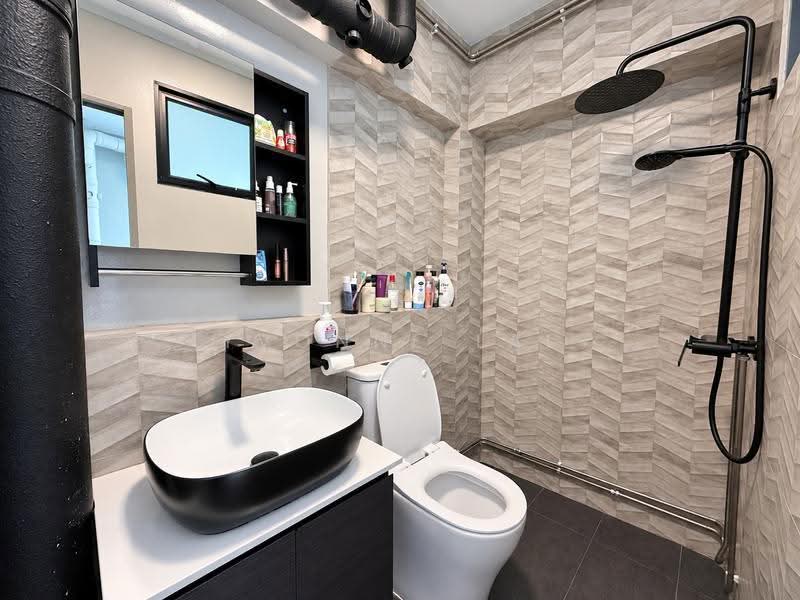 539 Bukit Panjang Ring Road, 539 Bukit Panjang Ring Road, Dairy Farm / Bukit Panjang / Choa Chu Kang, 3 Bedrooms, 1,313 sqft, HDB Flat For Sale, by Yvonne Lai, 500284270 - Bathroom - PropertyGuru.com.sg