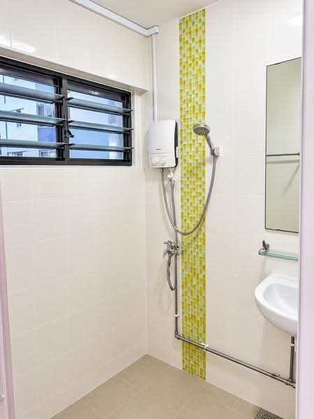 104 Jalan Rajah, 104 Jalan Rajah, Balestier / Toa Payoh, 3 Bedrooms, 1,453 sqft, HDB Flat For Sale, by Eve Liew, 500284282 - Bathroom - PropertyGuru.com.sg