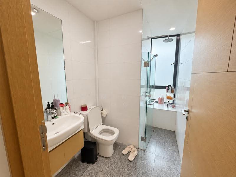 Illuminaire on Devonshire, 65 Devonshire Road, Orchard / River Valley, 2 Bedrooms, 635 sqft, Apartment For Sale, by Jing Min (JM) Loo, 500284290 - Bathroom - PropertyGuru.com.sg