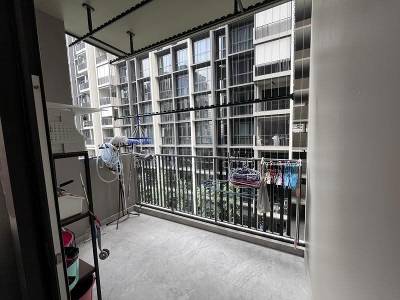 Altura, 111 Bukit Batok West Ave. 8, Dairy Farm / Bukit Panjang / Choa Chu Kang, Room Rental, 96 sqft, Executive Condominium For Rent, by Jeremy Quah Chen Cher, 500284298 - Balcony - PropertyGuru.com.sg