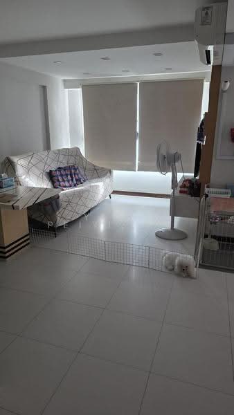 453 Yishun Street 41, 453 Yishun Street 41, Sembawang / Yishun, Room Rental, 100 sqft, HDB Flat For Rent, by Yang Peiyi, Sherry, 500284301 - Living Room - PropertyGuru.com.sg