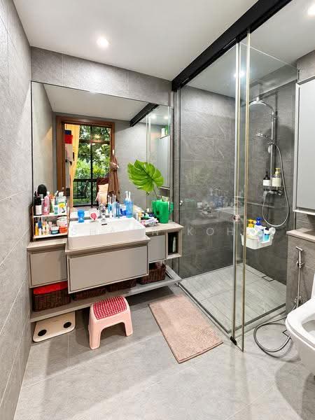Kandis Residence, 2 Kandis Link, Sembawang / Yishun, 2 Bedrooms, 807 sqft, Condominium For Sale, by Shawn Koh, 500284317 - Bathroom - PropertyGuru.com.sg