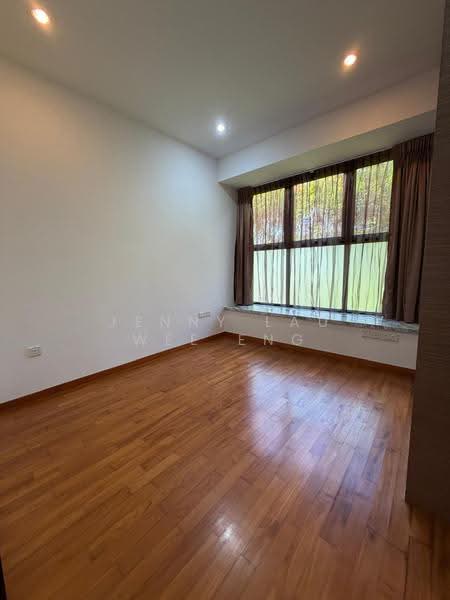 Eleven @ Holland, 11 Holland Link, Tanglin / Holland / Bukit Timah, 5 Bedrooms, 3,822 sqft, Cluster House For Rent, by Jenny Lau Wee Eng, 500284330 - Level 1 bedroom 1 - PropertyGuru.com.sg
