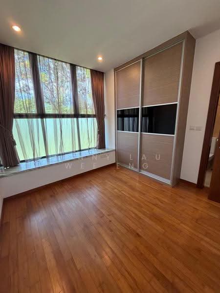Eleven @ Holland, 11 Holland Link, Tanglin / Holland / Bukit Timah, 5 Bedrooms, 3,822 sqft, Cluster House For Rent, by Jenny Lau Wee Eng, 500284330 - Level 2 Bedroom 1 - PropertyGuru.com.sg