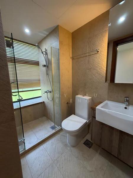 Eleven @ Holland, 11 Holland Link, Tanglin / Holland / Bukit Timah, 5 Bedrooms, 3,822 sqft, Cluster House For Rent, by Jenny Lau Wee Eng, 500284330 - Ensuite Bathroom - PropertyGuru.com.sg