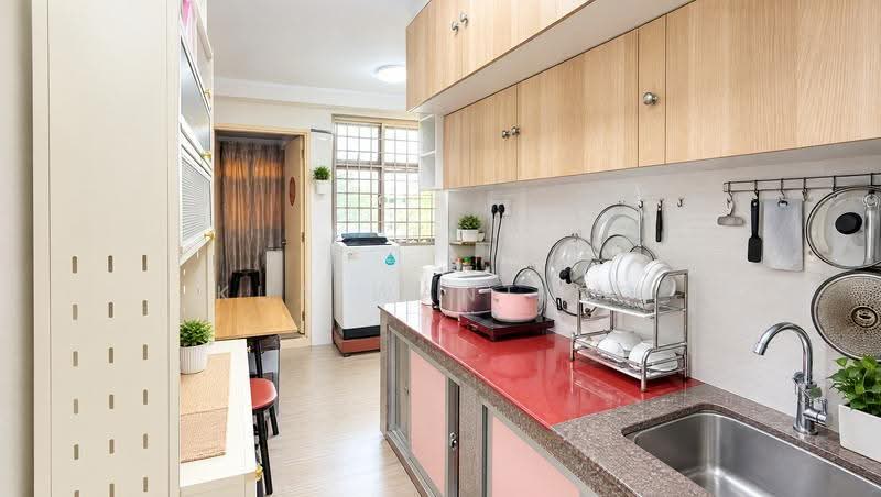 28 Hoy Fatt Road, 28 Hoy Fatt Road, Alexandra / Commonwealth, 3 Bedrooms, 646 sqft, HDB Flat For Sale, by Kua WanTing, 500284335 - Kitchen - PropertyGuru.com.sg