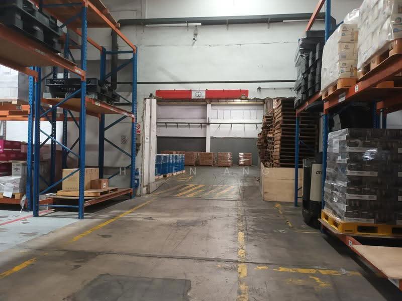 Single-storey B2 Factory/ Warehouse for Sale, Boon Lay / Jurong / Tuas, 93,900 sqft, Factory / Workshop (B2) For Sale, by Helen Ang, 500284340 - CommercialGuru.com.sg