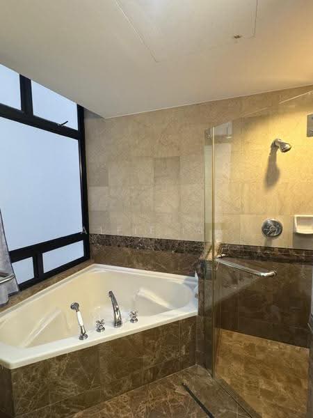 The Sterling, 1001 Bukit Timah Road, Clementi Park / Upper Bukit Timah, 2 Bedrooms, 1,050 sqft, Condominium For Rent, by Alfie Isa, 500284341 - Bathroom - PropertyGuru.com.sg