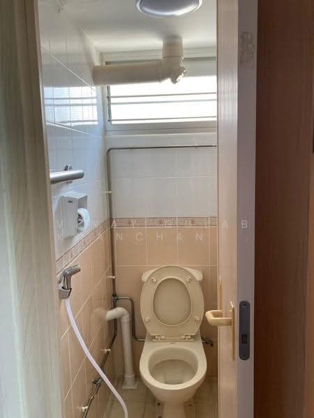 1 Haig Road, 1 Haig Road, East Coast / Marine Parade, 2 Bedrooms, 635 sqft, HDB Flat For Sale, by Vinay Gulab Khanchandani ( Vincent ), 500284351 - Bathroom - PropertyGuru.com.sg