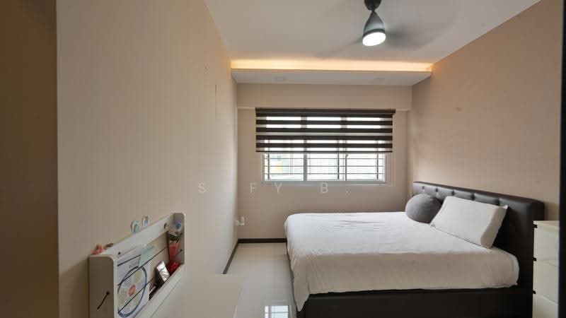 449A Bukit Batok West Avenue 9, 449A Bukit Batok West Avenue 9, Dairy Farm / Bukit Panjang / Choa Chu Kang, 3 Bedrooms, 1,001 sqft, HDB Flat For Sale, by Sufy B., 500284356 - Master Bedroom - PropertyGuru.com.sg