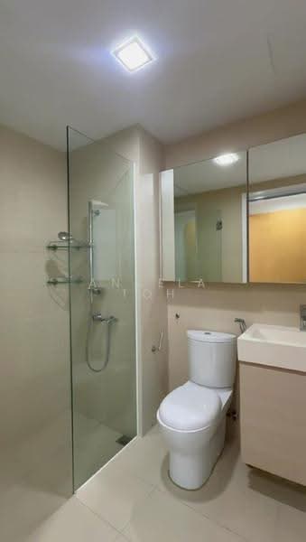 The Tampines Trilliant, 21 Tampines Central 7, Pasir Ris / Tampines, 3 Bedrooms, 872 sqft, Condominium For Rent, by Angela Toh, 500284357 - Bathroom - PropertyGuru.com.sg