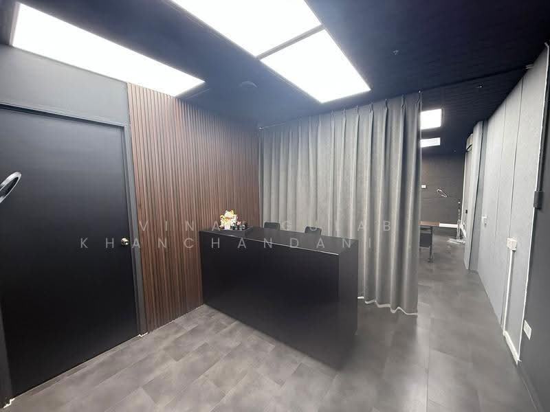 High Street Plaza, 77 High Street, City Hall / Clarke Quay, 495 sqft, Other Retail For Sale, by Vinay Gulab Khanchandani ( Vincent ), 500284361 - Entrance - CommercialGuru.com.sg