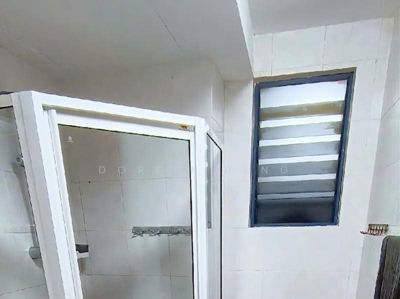 Westcove Condo, 10 West Coast Crescent, Buona Vista / West Coast / Clementi New Town, Room Rental, 150 sqft, Condominium For Rent, by Doreen Heng, 500284363 - Bathroom - PropertyGuru.com.sg