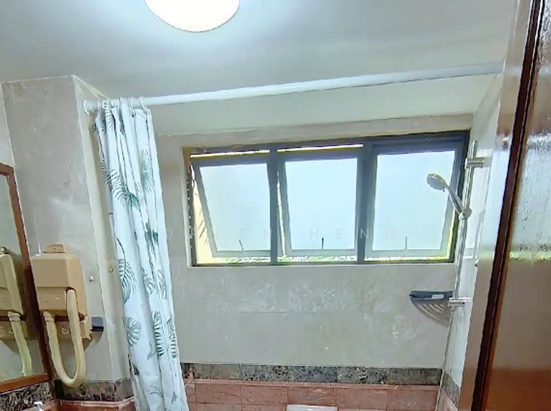 Westcove Condo, 10 West Coast Crescent, Buona Vista / West Coast / Clementi New Town, Room Rental, 150 sqft, Condominium For Rent, by Doreen Heng, 500284363 - Bathroom - PropertyGuru.com.sg