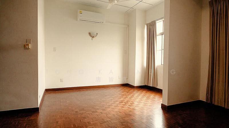 SUPER GD LOC !! WATTEN / SHELFORD !! 1-km Nanyang Pri & RGPS, Walk to TKK MRT9654.3774 TONG, Newton / Novena, 3 Bedrooms, 3,000 sqft, Terraced House For Sale, by Tong Kai Meng 唐皆明, 500284369 - Interior - PropertyGuru.com.sg