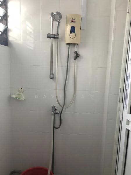 774 Yishun Avenue 3, 774 Yishun Avenue 3, Sembawang / Yishun, 3 Bedrooms, 958 sqft, HDB Flat For Rent, by Dave Tan, 500284395 - Bathroom - PropertyGuru.com.sg