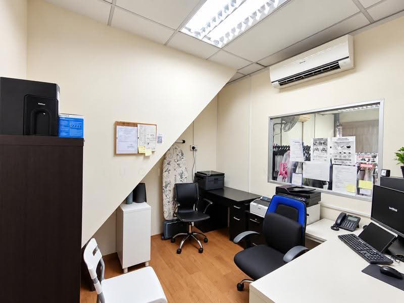 Wcega Plaza, 1 Bukit Batok Crescent, Dairy Farm / Bukit Panjang / Choa Chu Kang, 2,411 sqft, Light Industrial (B1) For Rent, by Lucia Jacky, 500284397 - Study - CommercialGuru.com.sg