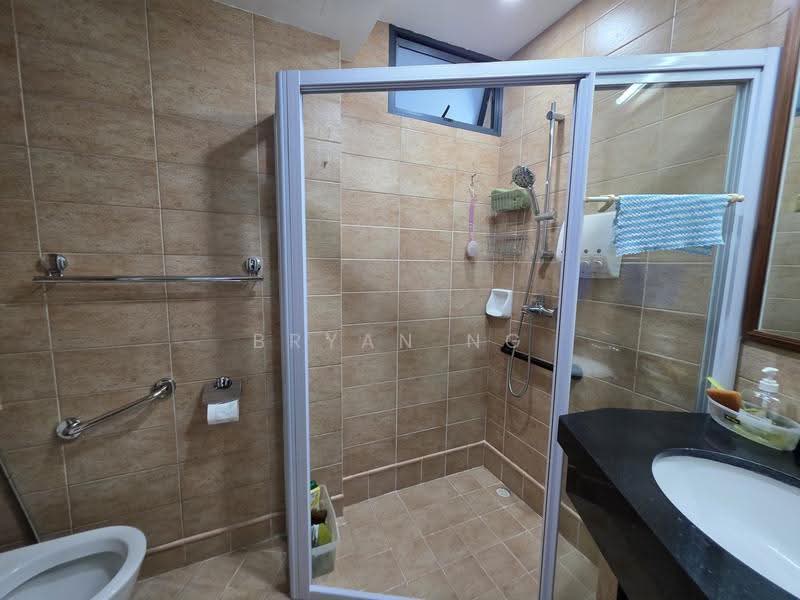 Regent Grove, 50 Choa Chu Kang North 7, Dairy Farm / Bukit Panjang / Choa Chu Kang, 4 Bedrooms, 1,345 sqft, Condominium For Rent, by Bryan Ng, 500284399 - Bathroom - PropertyGuru.com.sg