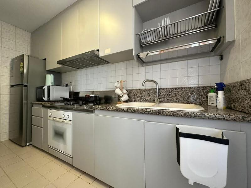 The Huntington, 190 Moulmein Road, Newton / Novena, Room Rental, 100 sqft, Condominium For Rent, by Jovyn Gan, 500284404 - Kitchen - PropertyGuru.com.sg