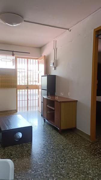 8 Empress Road, 8 Empress Road, Tanglin / Holland / Bukit Timah, 2 Bedrooms, 700 sqft, HDB Flat For Sale, by Adeline Goh, 500284426 - Living Room - PropertyGuru.com.sg