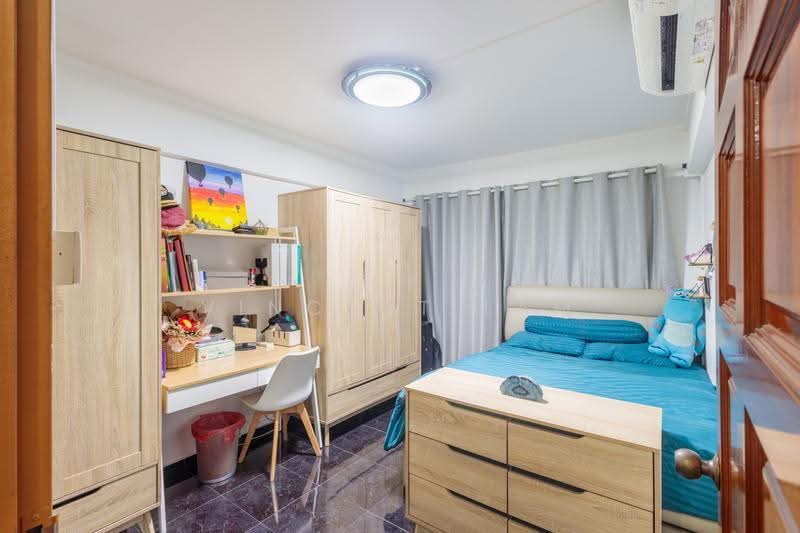 107 Jurong East Street 13, 107 Jurong East Street 13, Boon Lay / Jurong / Tuas, 4 Bedrooms, 1,743 sqft, HDB Flat For Sale, by Vincent Lam, 500284440 - Bedroom - PropertyGuru.com.sg