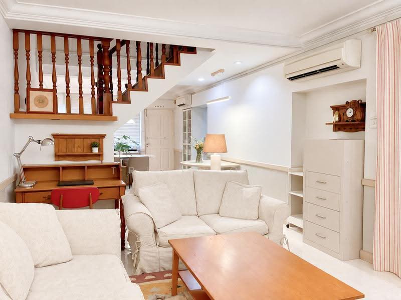 287 Choa Chu Kang Avenue 2, 287 Choa Chu Kang Avenue 2, Dairy Farm / Bukit Panjang / Choa Chu Kang, 4 Bedrooms, 1,571 sqft, HDB Flat For Sale, by Tricia Ong, 500284456 - Living Room - PropertyGuru.com.sg