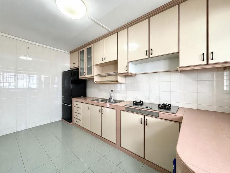231 Compassvale Walk, 231 Compassvale Walk, Hougang / Punggol / Sengkang, 3 Bedrooms, 1,302 sqft, HDB Flat For Sale, by Elson Wang, 500284462 - Kitchen - PropertyGuru.com.sg
